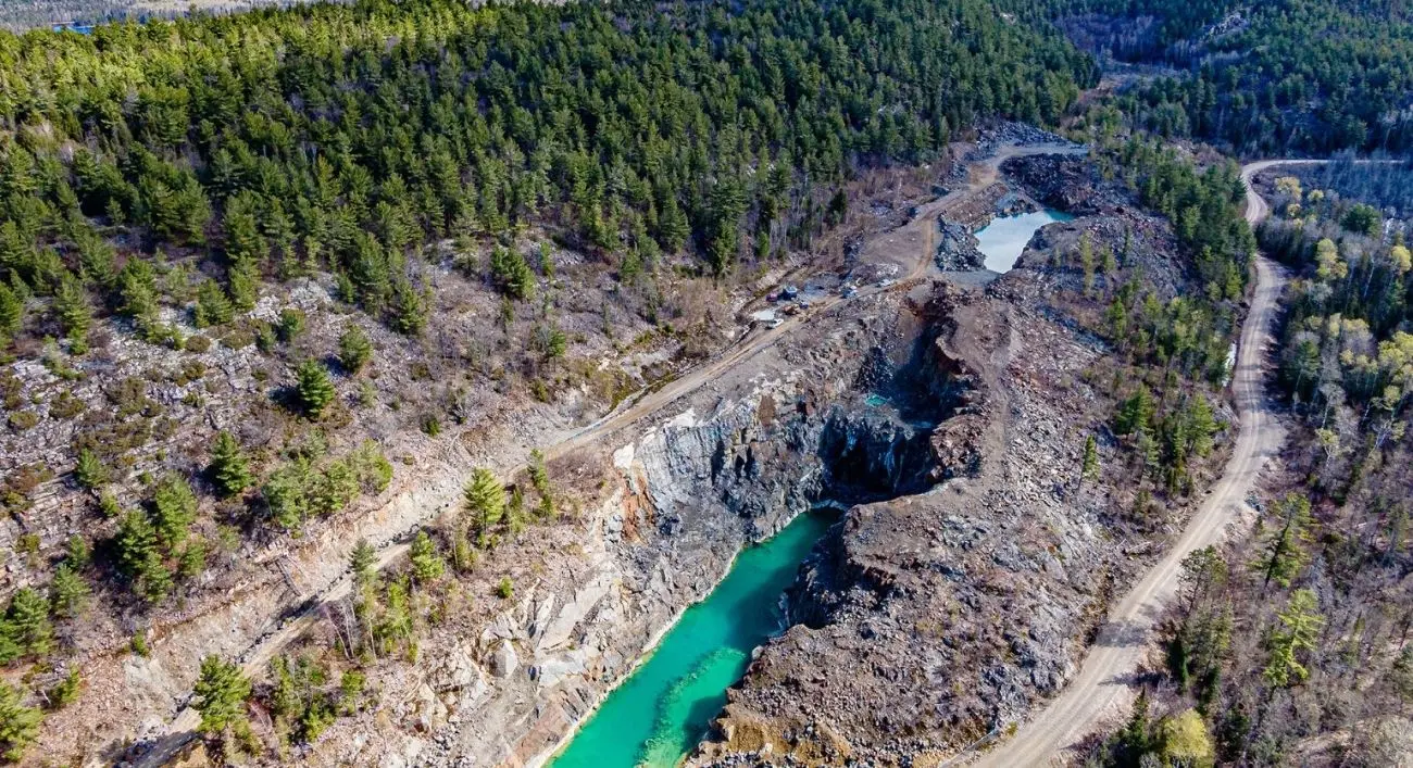 Magna Mining Inc. sigue intersectando vetas portadoras de cobre y metales preciosos en múltiples pozos de perforación en la mina Levack