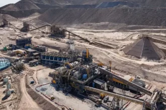 Mantoverde: huelga que recortó la producción al 55% termina con contrato de 3 años, pero sin revelar la oferta