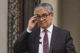Mario Marcel defiende medidas fiscales de Boric y critica herencia económica compleja