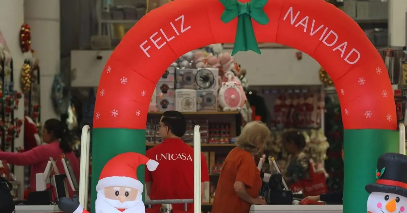 Más de 1.300 empleos temporales disponibles para Navidad en sectores clave Chile