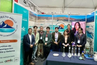 Masiva concurrencia y exitosa participación de la Universidad de Atacama en EXPO FOREDE 2025 con un proyecto clave para la industria del litio