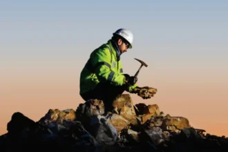 Máximo Pacheco celebra la fusión Anglo American–Teck: “Fortalece a Chile como líder del cobre”