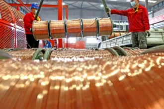 Mercado del cobre enfrenta un 2026 marcado por volatilidad, tensiones de oferta y riesgos arancelarios