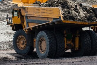 Michelin inaugura innovadora planta de reciclaje en Antofagasta para transformar neumáticos mineros usados en nuevos productos