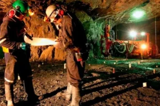 Mina Caylloma alcanza 257.603 onzas de plata: producción crece 4% en primer trimestre de 2026