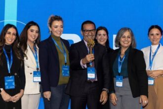 Minería Chilena Lidera en Atracción Laboral: Teck y BHP Encabezan el Estudio Randstad Employer Brand Research 2025
