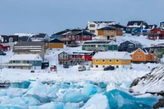 Minería en Groenlandia: 81% de hielo y 57.000 habitantes, la ecuación que frena el “boom” del Ártico