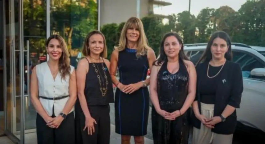 Ministra de Energía se reúne con mujeres del sector en su primera actividad pública