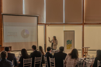 Mujeres líderes en la industria del gas natural: Compendio de Buenas Prácticas