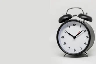 No todo Chile cambiará la hora: estas son las regiones que mantendrán su huso horario