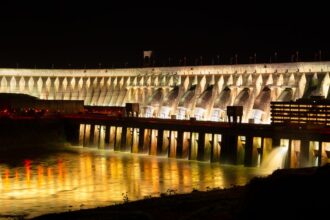 Nueva hidroeléctrica inicia operación para contribuir con energía limpia a más de 170 mil hogares en Chile
