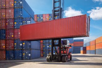 Nuevo Arancel del 10% en EE.UU. a Importaciones Chilenas Afecta Sectores Clave: Impacto y Futuras Implicaciones para la Economía de Chile