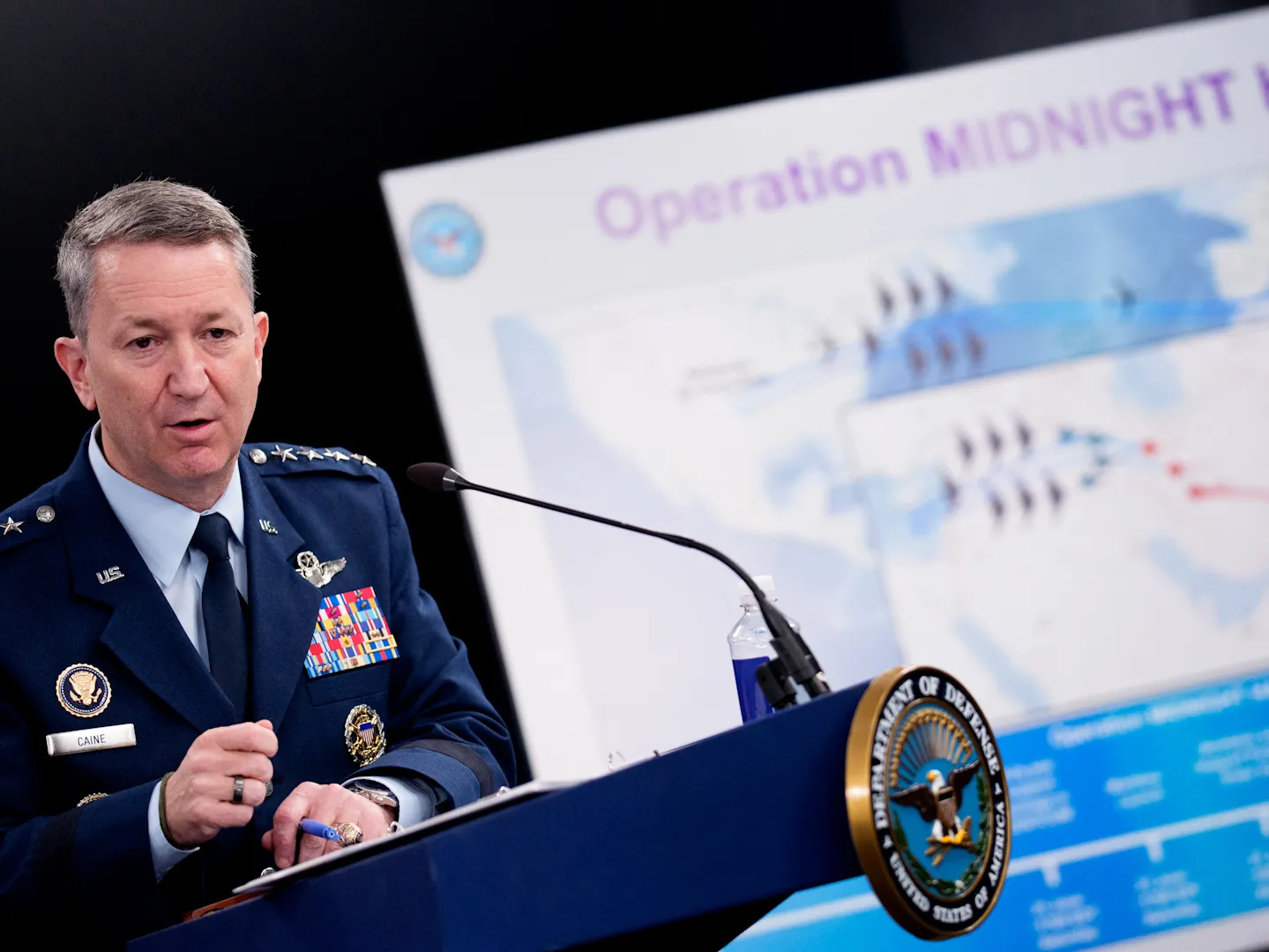 Operación «Midnight Hammer» revela táctica sorprendente en conflicto EE. UU. – Irán
