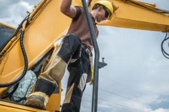 Operador de Maquinaria Pesada en minería: 9 vacantes activas con turnos 7×7 y equipos que hoy están moviendo postulaciones