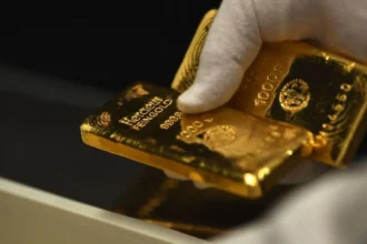 Oro y dólar en Venezuela: el oro salta 2,2% a US$4.424 mientras la IA empuja las bolsas