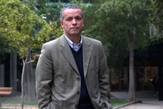 Óscar Landerretche alerta sobre posible privatización parcial de Codelco