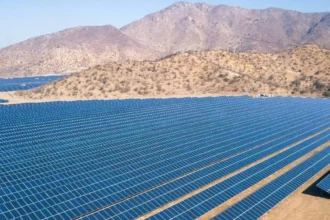 Parque Eólico Wayra: US$ 623,9 millones y la “carta” híbrida que Antofagasta acaba de poner sobre la mesa