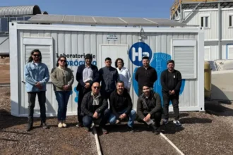 Participantes del primer curso de seguridad en plantas de H₂V realizan jornada práctica en Antofagasta