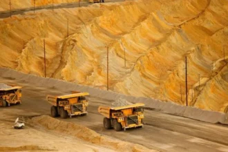 Perú: Alertan que proyecto sobre concesiones mineras amenaza la inversión y la estabilidad económica