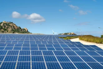 China inaugura la mayor fábrica de paneles solares de perovskita del mundo