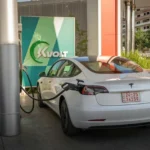 Propietarios de vehículos eléctricos los reemplazan cuatro veces más rápido que los de combustión