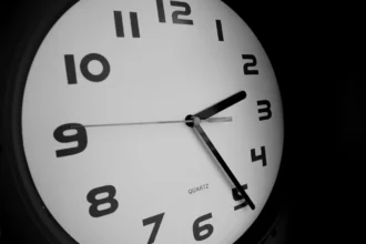 Chile evalúa eliminar el cambio de hora tras excepciones regionales