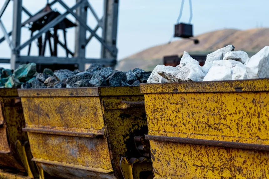 Bolivia ofrece incentivos fiscales y estabilidad para atraer inversiones mineras