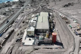 Planta desaladora de Codelco llega a 96% y activa pruebas clave en Antofagasta
