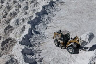¿Por Qué Estados Unidos Quiere Liderar la Carrera por los Minerales Críticos?