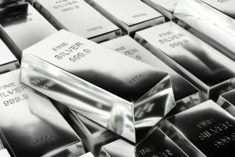Precio de la plata supera récord histórico: ¿Qué impulsa su alza mundial?