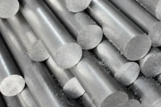 Precio del aluminio trepa hasta US$ 3.418/t, máximo desde 2022, tras fuerza mayor de Alba por bloqueos en Ormuz