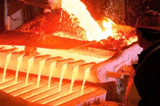 Precio del cobre: proyección de hasta US$ 15.000 tensiona al mercado mientras riesgos de suministro golpean a Chile