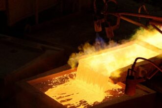 Precio del cobre registra su mayor caída en más de 5 años por escalada arancelaria entre China y EE.UU.