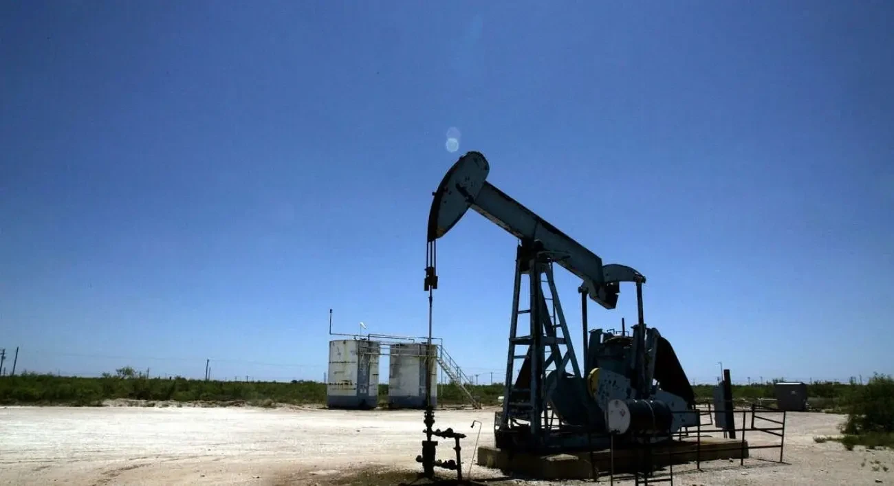 Precio del petróleo salta sobre los US$115: el factor geopolítico que podría empujar el crudo hasta US$200
