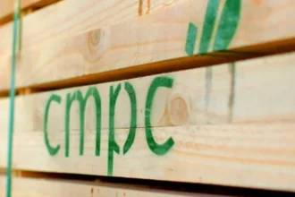 Precio objetivo de CMPC baja a $2.077: MBI aún ve más de 50% de alza y apunta a un hito de 2026
