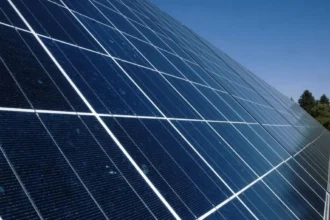 Precio récord de la plata pone en jaque a fabricantes de paneles solares