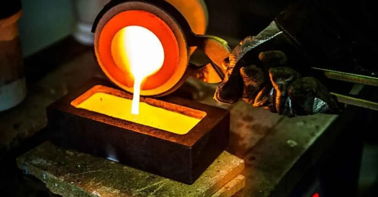 Producción de oro en Chile sube 27% en 2025 y supera 45 toneladas: la plata también repunta y el ranking mundial se reordena