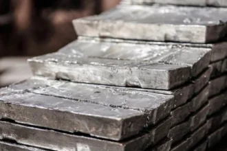 Producción de zinc de Perú baja 1,1% en febrero, pero acumula alza de 6,1% en 2026