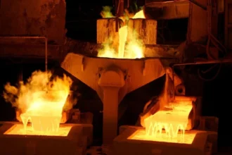 Producción industrial cae 3,4% en Chile: cobre y alimentos explican la baja de marzo