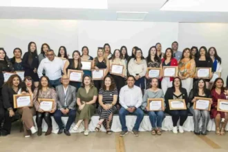 Programa Mujeres Operadoras de Fenix Gold y STRACON certifica a 27 mujeres de Atacama