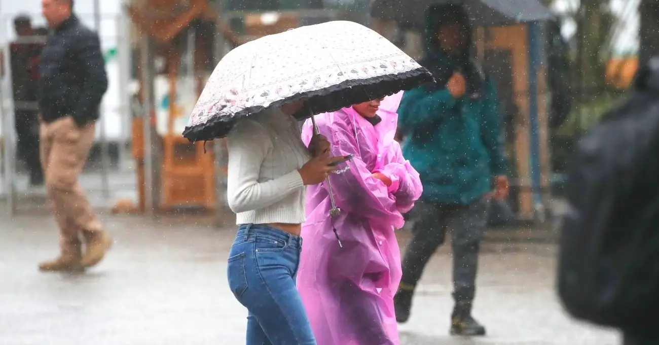Pronostican lluvias y fuertes ráfagas de viento para este fin de semana en la región Metropolitana