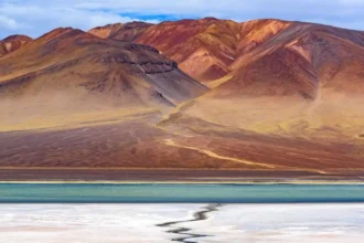 Proyectos de energía por US$11.000 millones inician consulta indígena en Antofagasta y Atacama