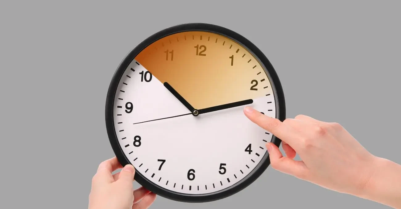 ¿Qué día se cambia la hora en Chile y qué zonas quedan fuera del ajuste?