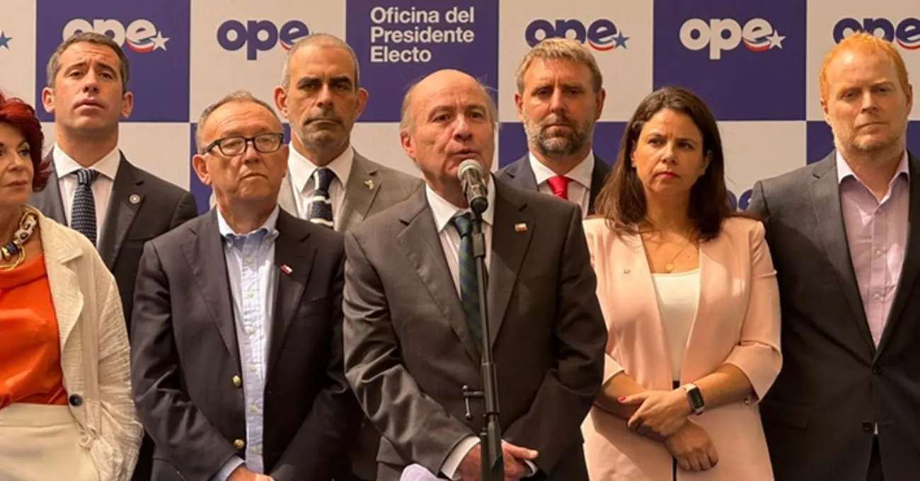 Quiroz reconoce “gravedad” del déficit fiscal y anuncia plan para restablecer la disciplina presupuestaria