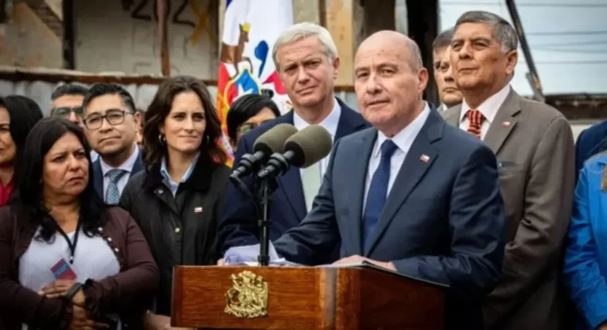 Rebaja de impuestos y reconstrucción: Quiroz plantea plan fiscal para reactivar inversión y recuperar empleos