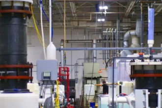 ReElement cierra alianza con Mitsubishi Materials para reforzar el refinado de tierras raras en Estados Unidos y Japón