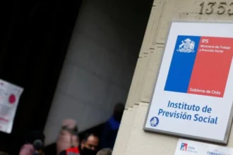 Reforma previsional: informe detalla tarifas del IPS para servicios a AFP