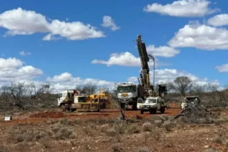 Regis extiende contrato de Barminco en Duketon por A$180 millones hasta 2029