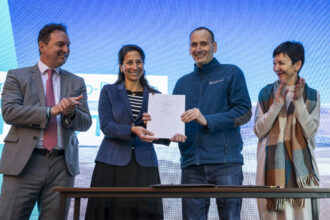 Rio Tinto y Enami firman acuerdo vinculante para desarrollar el proyecto de litio “Salares Altoandinos”