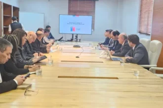 Salario mínimo: Gobierno propone alza de 4% y negociación pasa al Congreso tras rechazo sindical